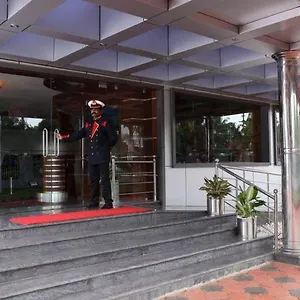 Hotel Nila Residency